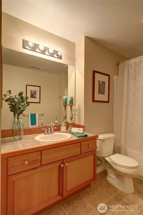 Bath - 14825 10th Ave SE, Mill Creek, WA 98012 photo 2 of 3
