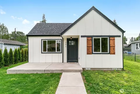 243 Carolina St, Longview, WA 98632