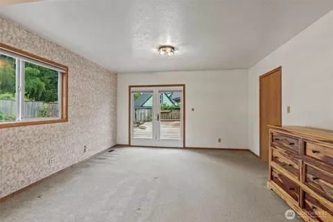 Bedroom - 58 Pacific Pl, Longview, WA 98632 photo 6 of 8