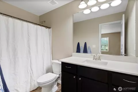 Bath - 1003 Petersen Dr E, Enumclaw, WA 98022 photo 2 of 4