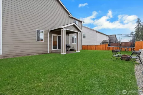 Exterior - 1003 Petersen Dr E, Enumclaw, WA 98022 photo 5 of 6