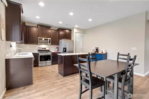 Kitchen - 1003 Petersen Dr E, Enumclaw, WA 98022 photo 1 of 4