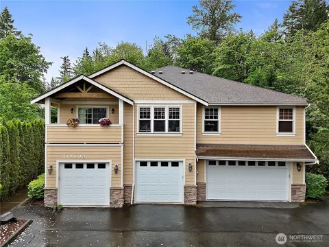 21900 SE 242nd St #A2, Maple Valley, WA 98038