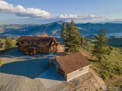 1831 Cottontail Ln, Chelan, WA 98816