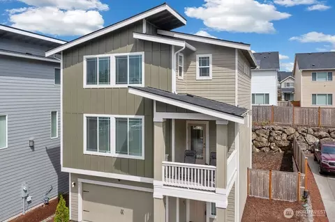 907 Bunting Pl SE, Port Orchard, WA 98366