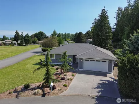 101 Eleventh Ct, Sequim, WA 98382