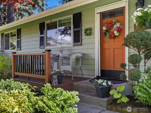 Exterior - 22427 Meridian Ave S, Bothell, WA 98021 photo 4 of 15