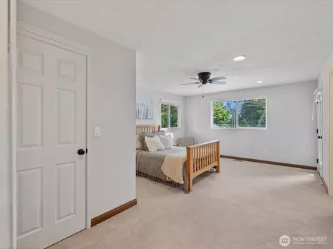 Bedroom - 22427 Meridian Ave S, Bothell, WA 98021 photo 1 of 3