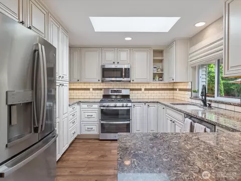 Kitchen - 22427 Meridian Ave S, Bothell, WA 98021 photo 2 of 4