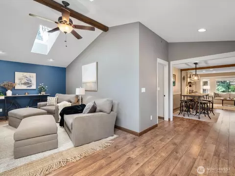 Entry Way - 22427 Meridian Ave S, Bothell, WA 98021 photo 1 of 2