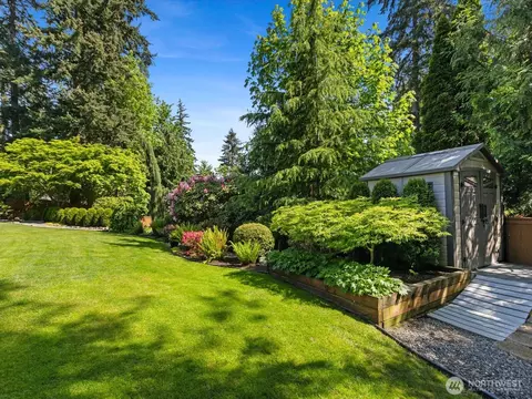 Exterior - 22427 Meridian Ave S, Bothell, WA 98021 photo 11 of 15