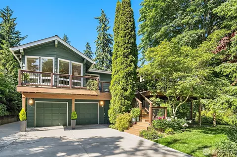 9340 SE 68th St, Mercer Island, WA 98040