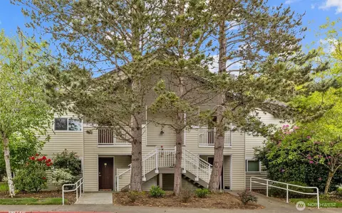 12303 Harbour Pointe Blvd #U109, Mukilteo, WA 98275