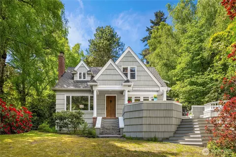 12513 42nd Ave NE, Seattle, WA 98125