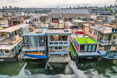 2143 N Northlake Way #48, Seattle, WA 98103