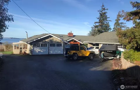 1433 Arrowhead Rd, Camano Island, WA 98282