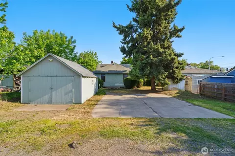Exterior - 809 E Alder St, Walla Walla, WA 99362 photo 7 of 7