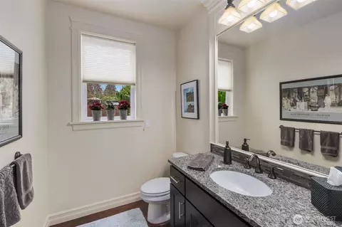 Bath - 2512 Taylor Dr, Everett, WA 98203 photo 1 of 6
