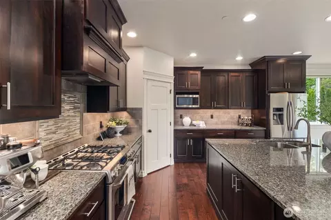 Kitchen - 2512 Taylor Dr, Everett, WA 98203 photo 3 of 3