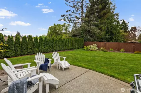 Exterior - 2512 Taylor Dr, Everett, WA 98203 photo 3 of 4
