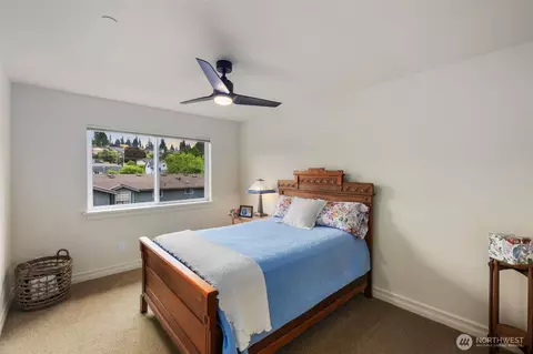 Bedroom - 2512 Taylor Dr, Everett, WA 98203 photo 4 of 4