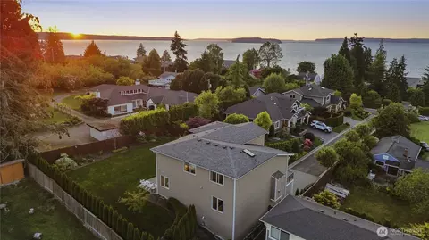 2512 Taylor Dr, Everett, WA 98203