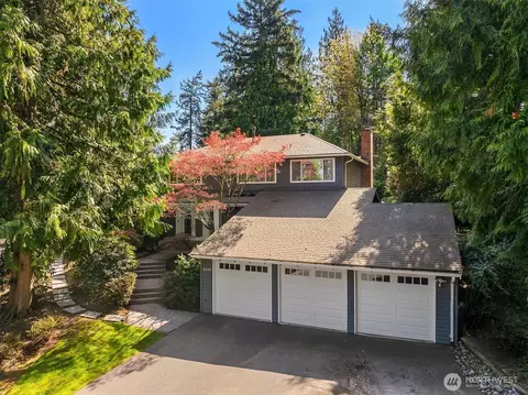9209 SE 57th St, Mercer Island, WA 98040