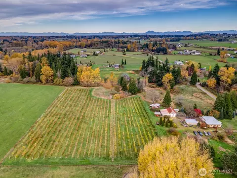 5367 Barr Rd, Ferndale, WA 98248