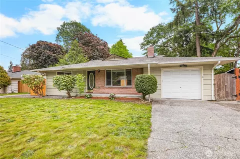 8424 Mount Tacoma Dr SW, Lakewood, WA 98498