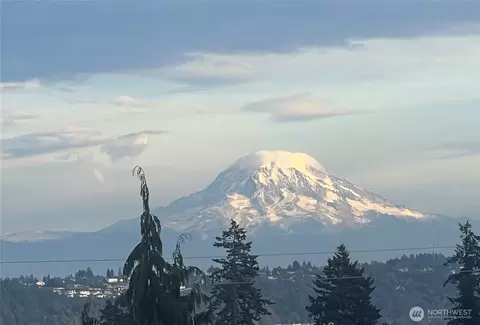 3023 Magnolia Ln, Gig Harbor, WA 98335