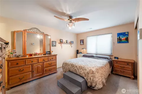 Bedroom - 1403 Headley Ave NW, Orting, WA 98360 photo 1 of 3