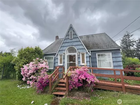 2520 64th Ave NE, Tacoma, WA 98422