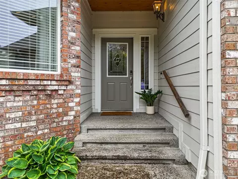 Entry Way - 20616 193rd Avenue Ct E, Orting, WA 98360 photo 1 of 2