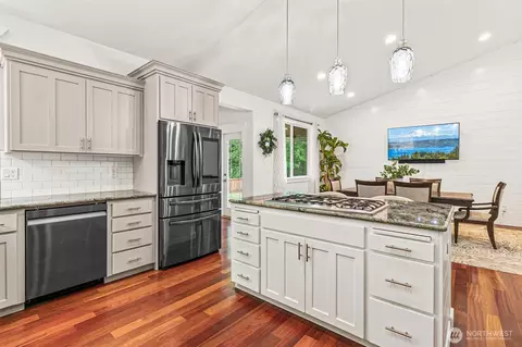 Kitchen - 20616 193rd Avenue Ct E, Orting, WA 98360 photo 6 of 7