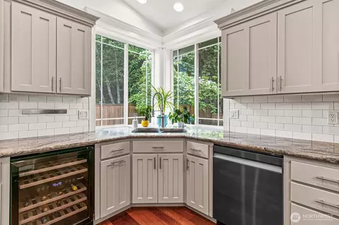 Kitchen - 20616 193rd Avenue Ct E, Orting, WA 98360 photo 5 of 7