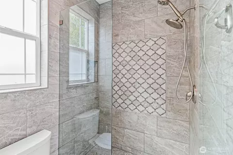 Bath - 20616 193rd Avenue Ct E, Orting, WA 98360 photo 3 of 4