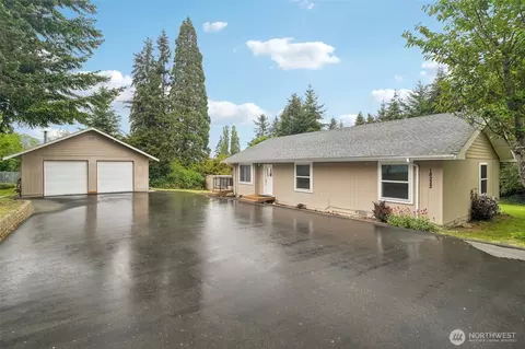 18222 4th Ave S, Burien, WA 98148