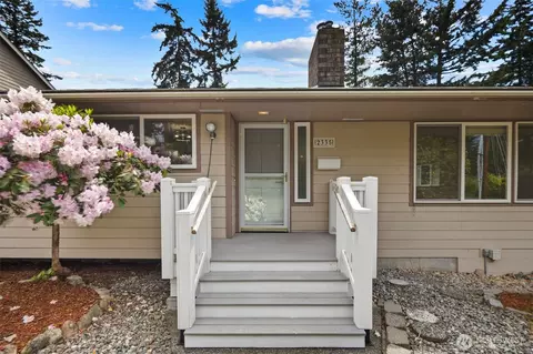 2335 N 180th St, Shoreline, WA 98133