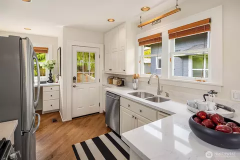 Kitchen - 4529 Eastern Ave N, Seattle, WA 98103 photo 1 of 3