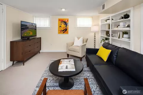 Living - 4529 Eastern Ave N, Seattle, WA 98103 photo 5 of 5