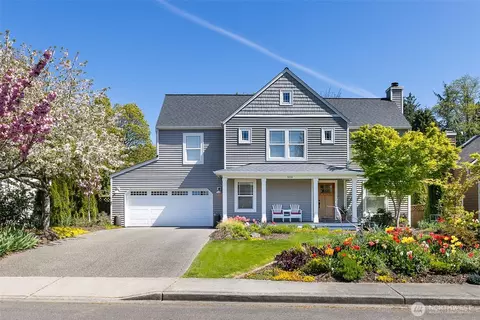 1014 Cherry Ave NE, Bainbridge Island, WA 98110