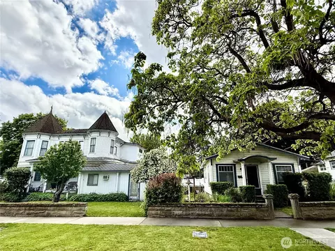 303 N 307 N 3rd St, Dayton, WA 99328