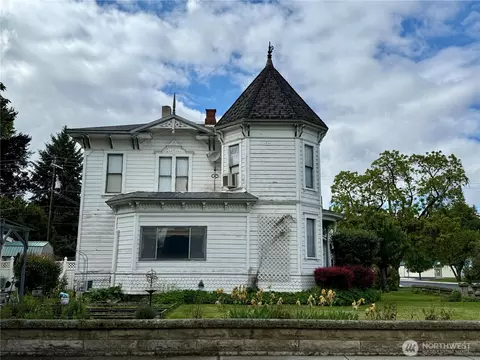 303 N 307 N 3rd St, Dayton, WA 99328