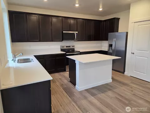 Kitchen - 710 Teetor Cir NW #LOT 5, Orting, WA 98360 photo 1 of 5