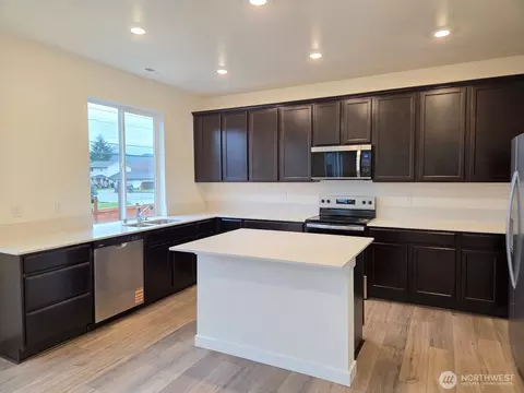 Kitchen - 710 Teetor Cir NW #LOT 5, Orting, WA 98360 photo 2 of 5