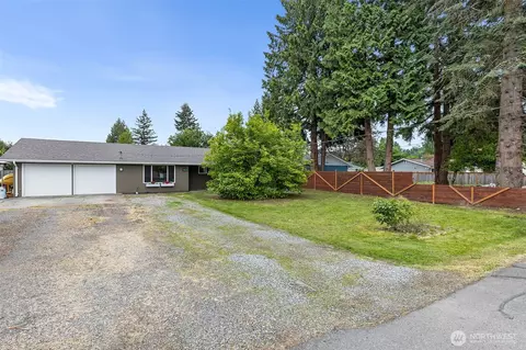 913 17th St SE, Puyallup, WA 98372