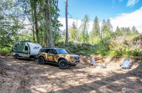 18307 Herron Rd NW, Lakebay, WA 98349