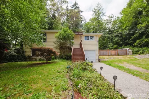 2507 NE Bonair Pl, Bremerton, WA 98310