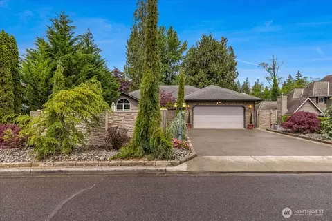 209 St James Pl, Longview, WA 98632