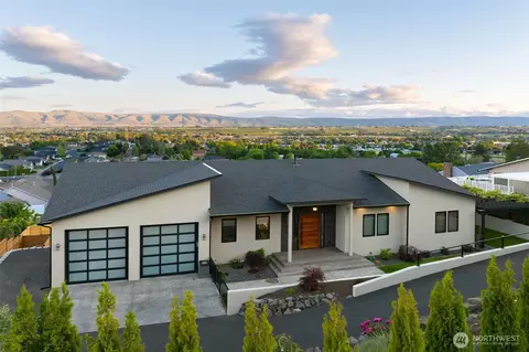 7902 Poplar View Way, Yakima, WA 98908